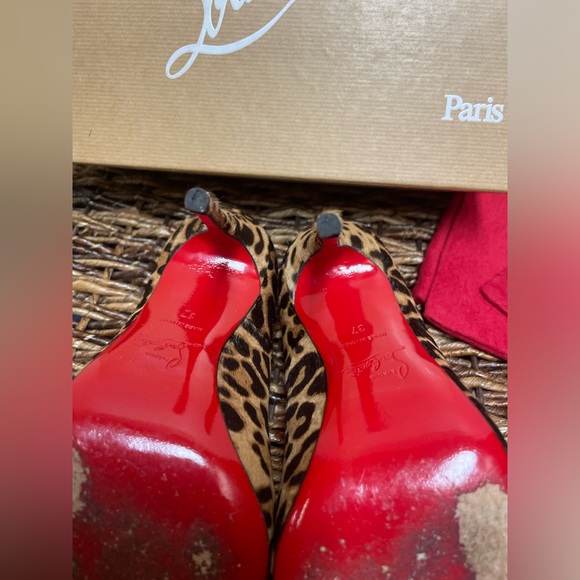 Christian Louboutin So Kate Cheetah Print Pumps - Picture 8 of 10